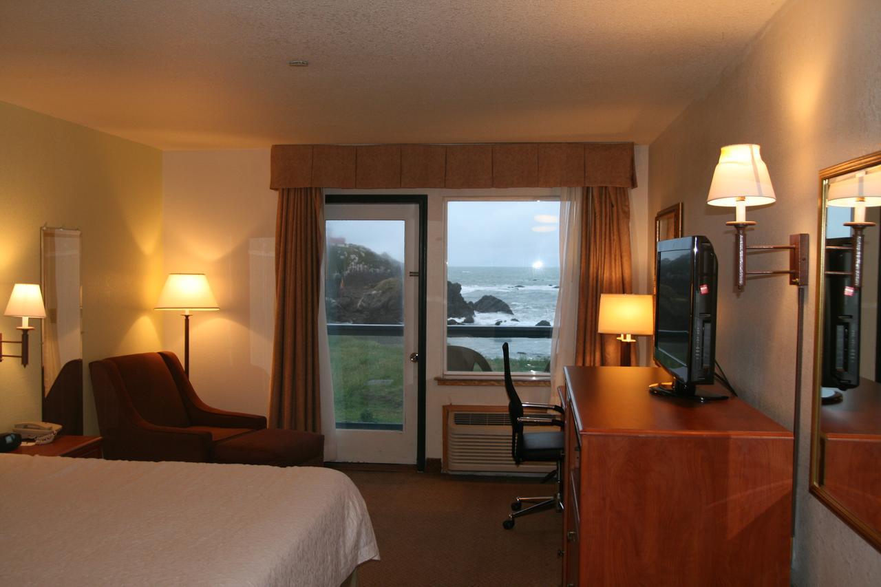 Oceanfront Lodge Crescent City Eksteriør billede