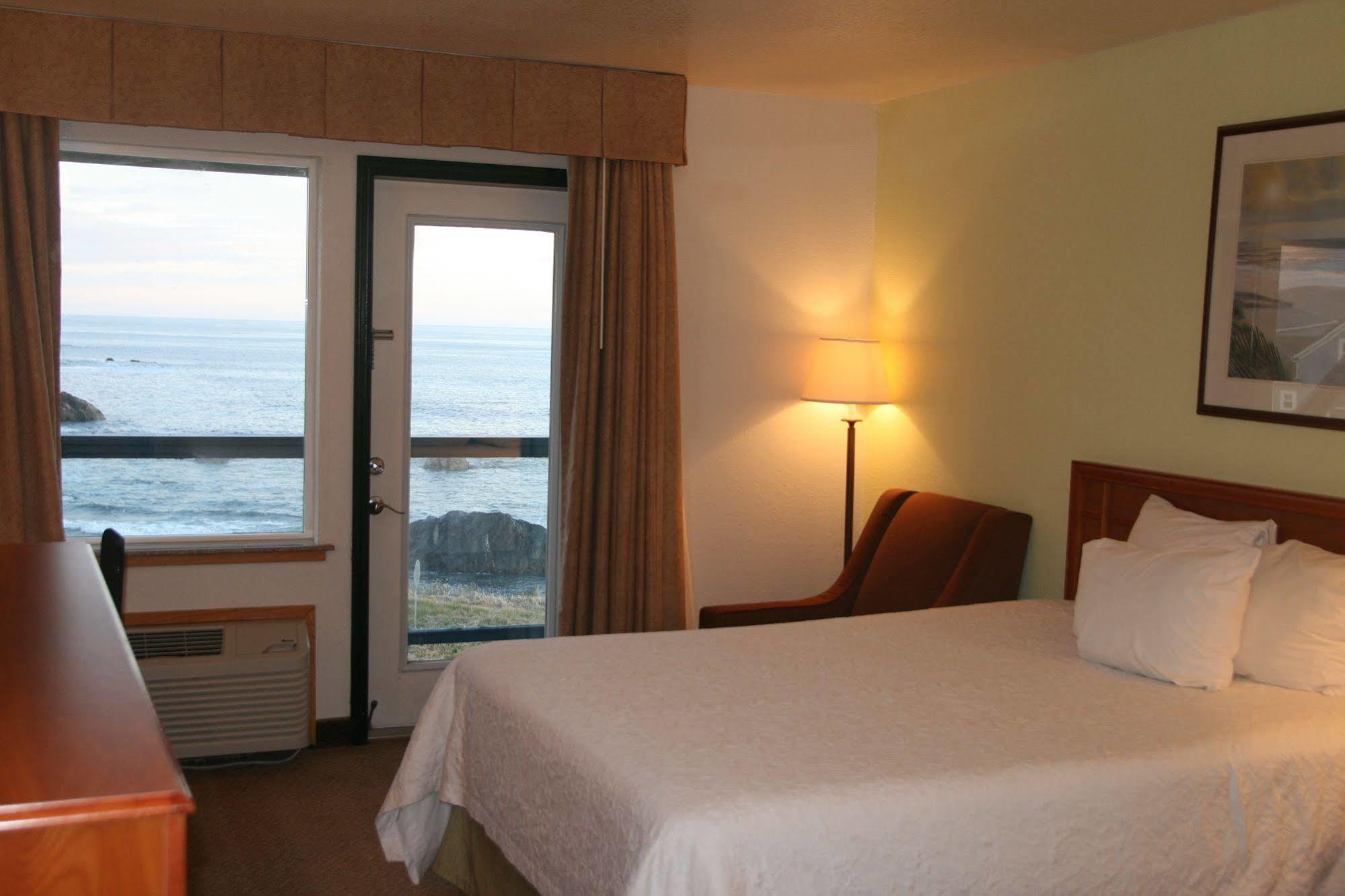 Oceanfront Lodge Crescent City Eksteriør billede