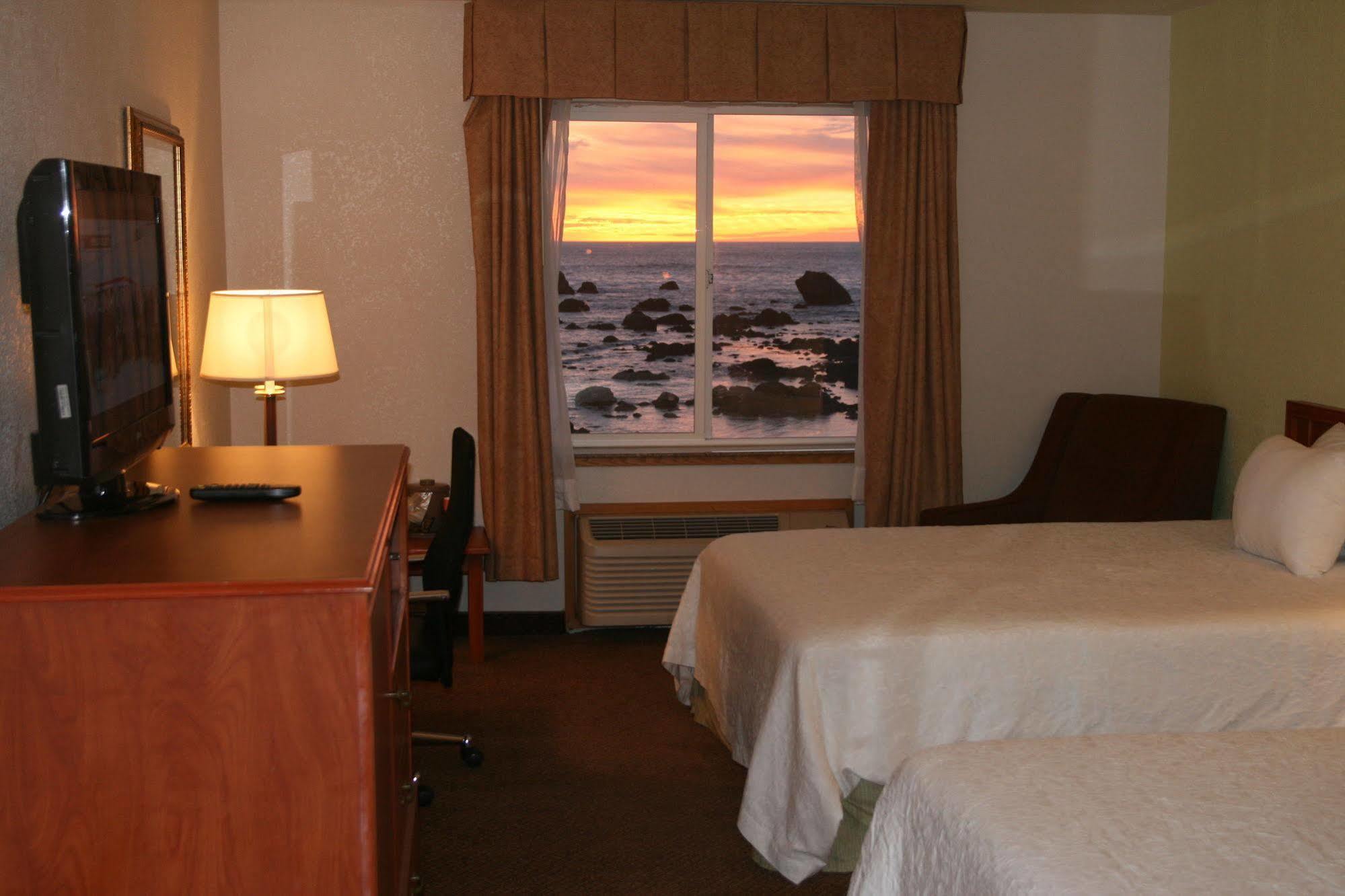 Oceanfront Lodge Crescent City Eksteriør billede