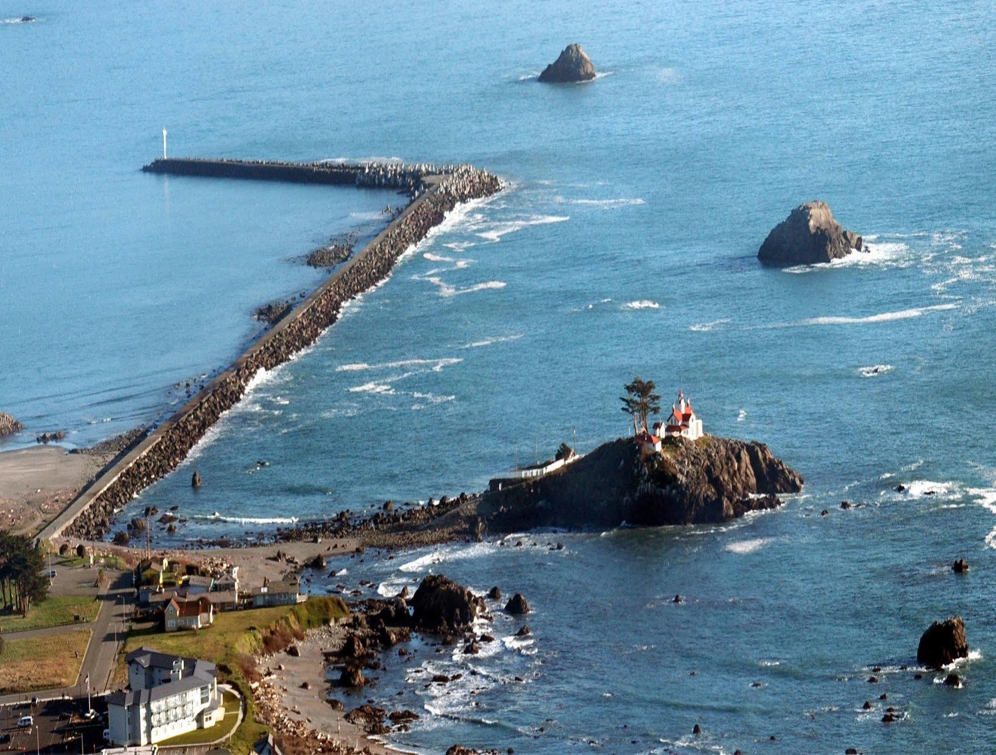Oceanfront Lodge Crescent City Eksteriør billede